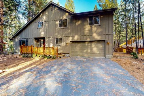 Black Butte Ranch: South Meadow Home Eighty-four