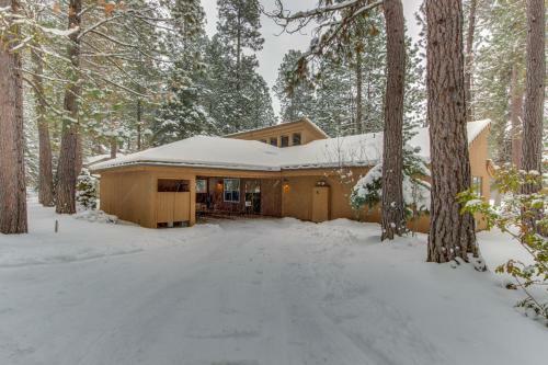 Black Butte Ranch: Grey Owl Getaway On The Greens