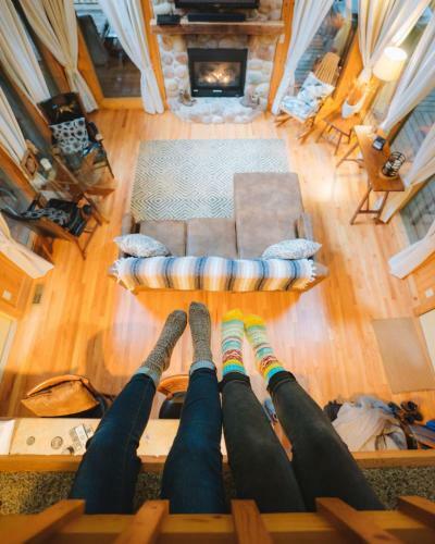 Romance In The Ravine - Hocking Hills Cabin