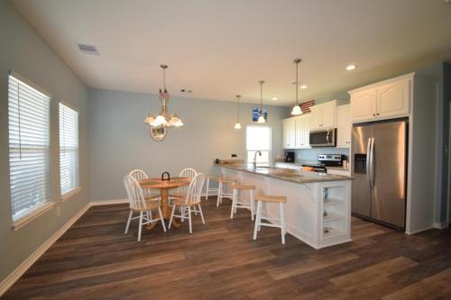 Beacon On The Beach- 3 Bedroom Home