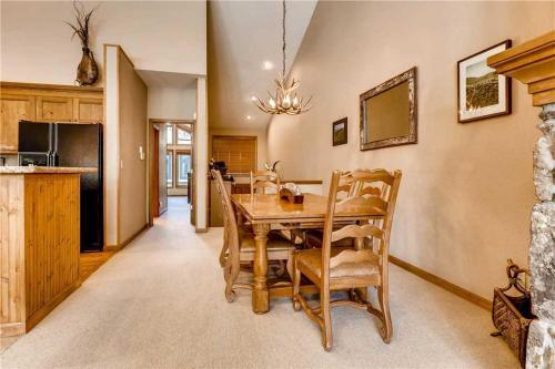 One Breckenridge Place #6 Townhouse