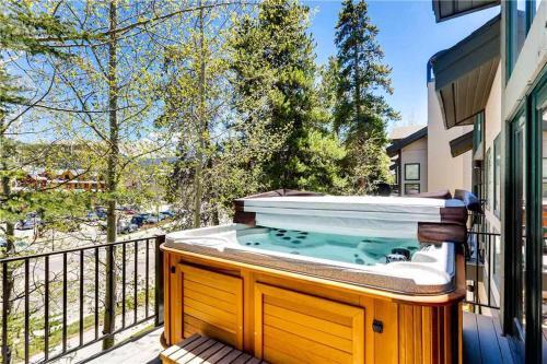 One Breckenridge Place #6 Townhouse