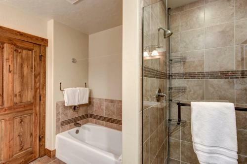 Mountain Thunder Townhouse�
