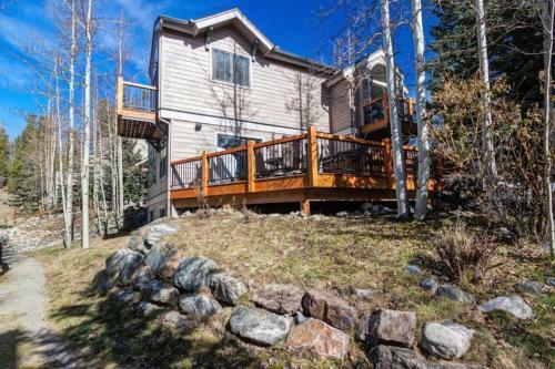 House With Hot Tub, Walk To Town