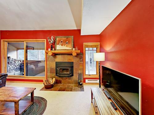 Apartamento 800 Columbine Road Condo Unit B9