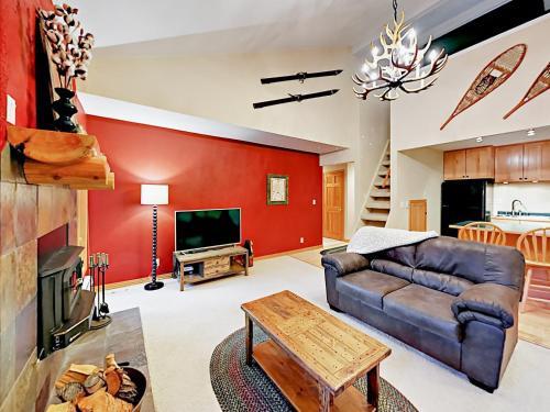 Apartamento 800 Columbine Road Condo Unit B9