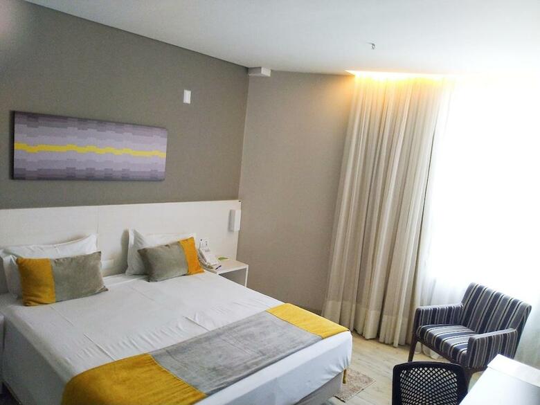 Comfort Hotel & Su�tes Rondon�polis