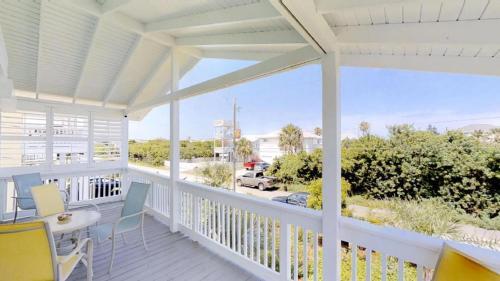 A Saltwater Cottage Home
