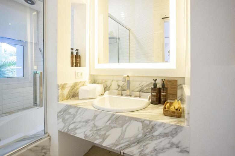 Hostal Felissimo Exclusive Hotel