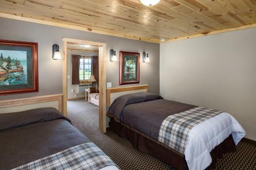 Hotel Rock Crest Lodge & Cabins