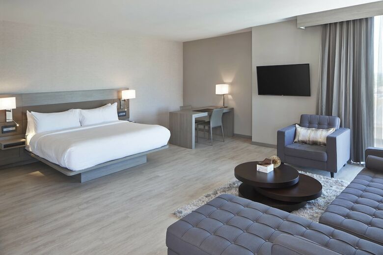 AC Hotel By Marriott Des Moines East Village