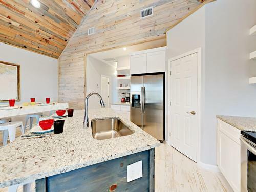 121 Laguna Village Dr Home