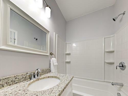 121 Laguna Village Dr Home