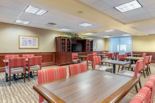 Hotel Comfort Suites Findlay I-75