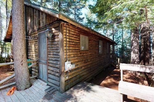 Traditional Maine Cabin