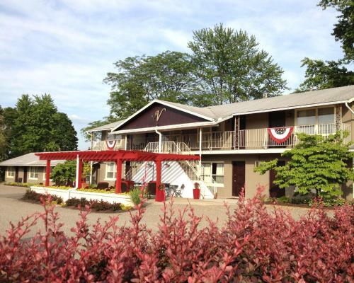 Posada Vinehurst Inn & Suites