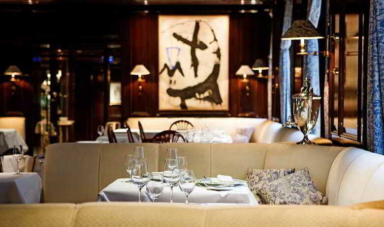 Hotel Excelsior Ernst
