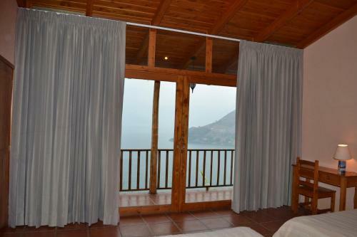 Hotel Lomas De Tzununa