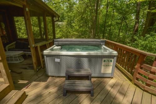 Golden Retreat Three-bedroom Cottage
