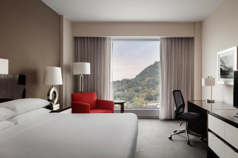 Hotel Wyndham Panama Albrook Mall