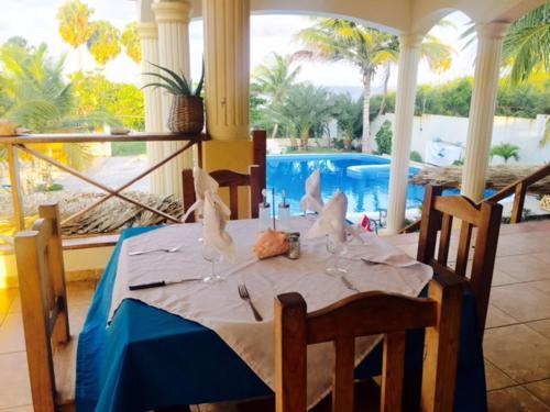 Hotel La Saladilla Beach Club