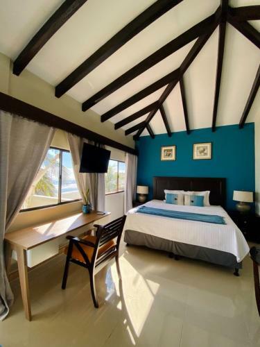Hotel Vista Las Olas Surf Resort