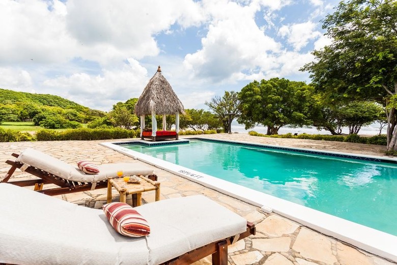 Hotel Punta Teonoste