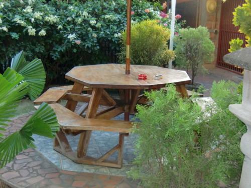 Hostal Charly�s Guest House