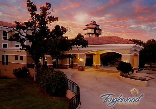 Hotel Tanglewood Resort And Conference Center
