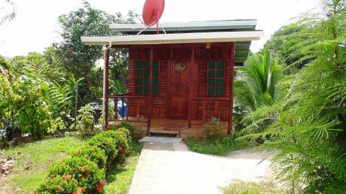 Las Cotingas Lodge