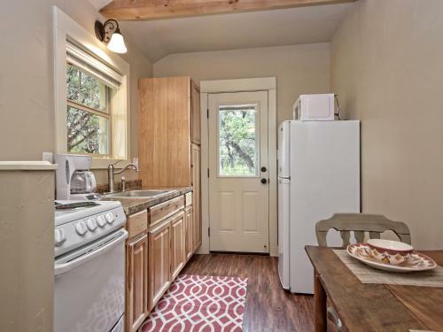 Cabins At Flite Acres- Morning Dove