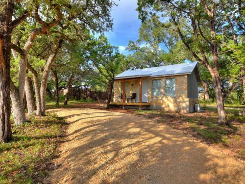 Cabins At Flite Acres- Morning Dove