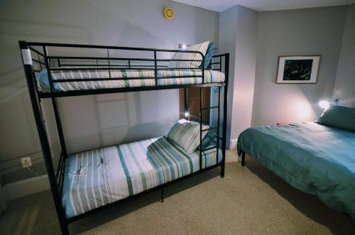 1331 Northwest Apartment #1066 Apts