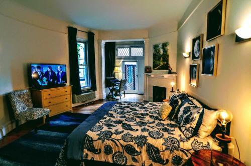 1331 Northwest Apartment #1065 Apts
