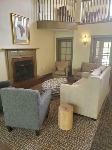 Hotel Golden Eagle Lodge Resort