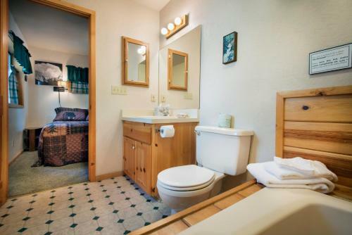 24 Wawona Cabin