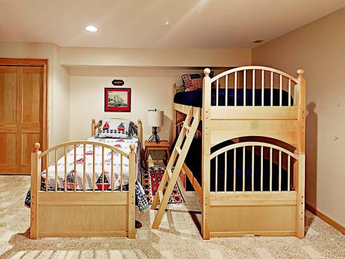 113 Mountain Cove Road House