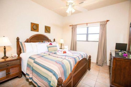 Hotel Clarion Suites Roatan At Pineapple Villas