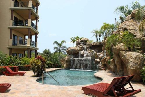 Hotel Clarion Suites Roatan At Pineapple Villas