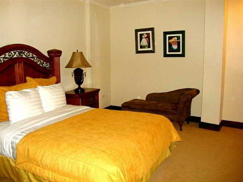 Hotel Clarion Suites Mediterraneo