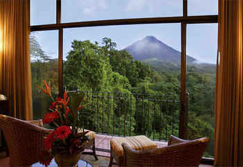 Hotel Arenal Kioro Suites & Spa