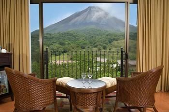Hotel Arenal Kioro Suites & Spa