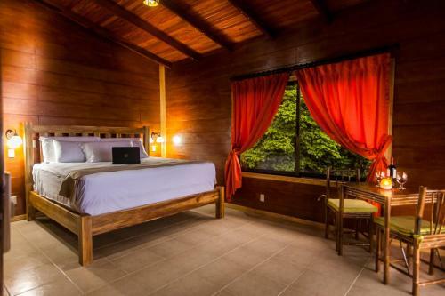Greenlagoon Arenal Waterfall Villas