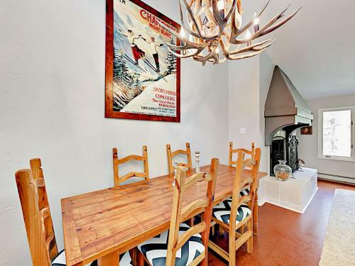 Apartamento 3073 Bellflower Drive Condo Unit 2