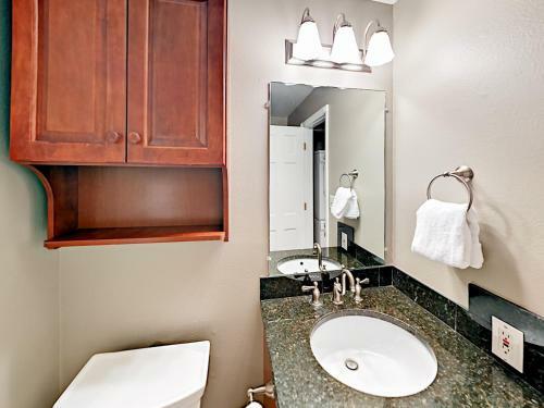 Apartamento 4192 Spruce Way Condo Unit 211