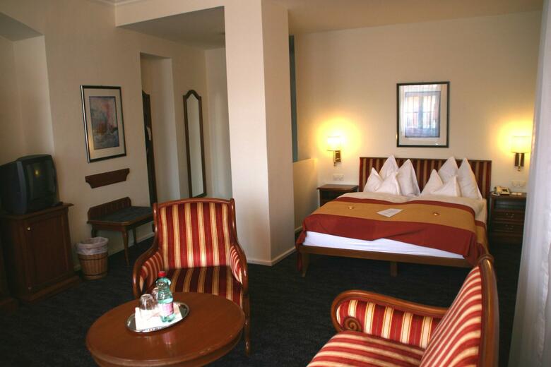 Hotel Romantik Im Weissen Roessl(.)