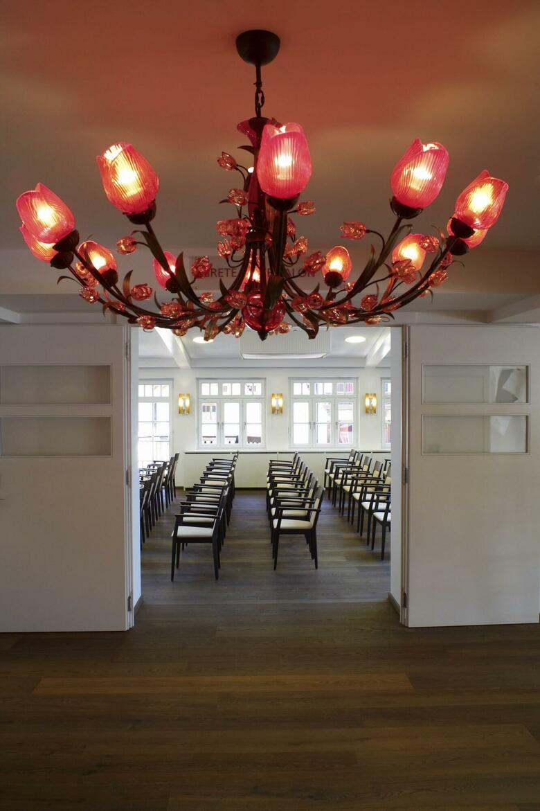 Hotel Romantik Im Weissen Roessl(.)