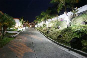 Shana Hotel & Residence