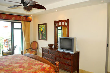 Shana Hotel & Residence