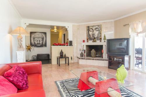 Three Bedroom Villa In Bel Air